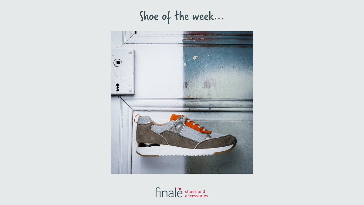 I do love a good marketing photo - this trainer appears to be floating like magic. This is a great colour combination with just the right amount of fabulous detailing I think it deserves this week's shoe of the week spot. finaleshoes.com/products/capri…