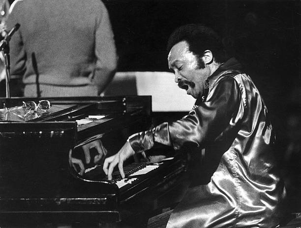 JazzSketches's tweet photo. Cecil Taylor, Berliner Jazztage, 1969

📸  ullstein bild

#Jazz #JazzSketches #CecilTaylor https://t.co/WvftOuUqPC