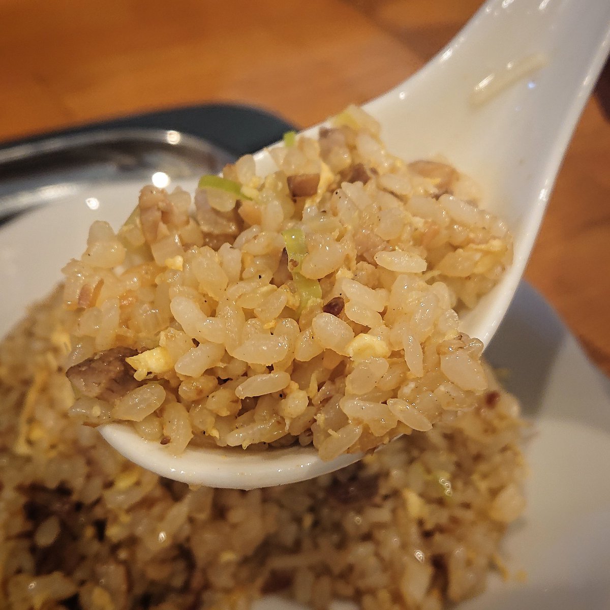 チャーハンレンゲ問題 食べにくいんや レンゲで食った方が美味い 2大派閥が激突 本場中国では Togetter