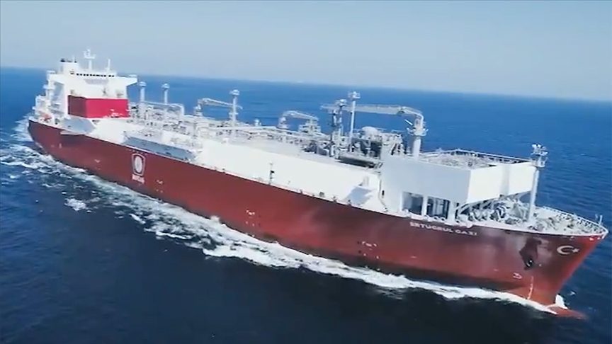 Türkiye'nin ilk yüzer LNG depolama ve gazlaştırma gemisi Ertuğrul Gazi Türkiye'ye ulaştı v.aa.com.tr/2216837