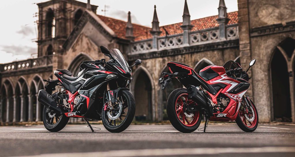 imotorbike_my's tweet photo. 2021 GPX Demon GR200R to be officially launched in Malaysia this week!
more details here : https://t.co/D2Tubx62ho
#gpx #gpxdemon #gr200r #leaks #news https://t.co/JvlWpY7kb9