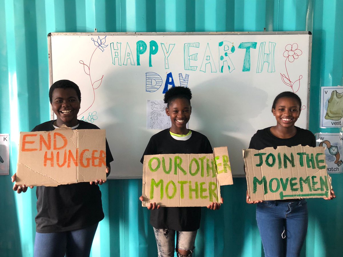 mothersriseup's tweet image. We absolutely love this #OurOtherMother artwork created by 13 year old Liyabona from Cape Town!

He is celebrating #EarthDay2021 with his fellow eco-warriors, who are raising their voice for #climatejustice.

Thank you to our inspirational friend @XoliF for sharing the pictures💚