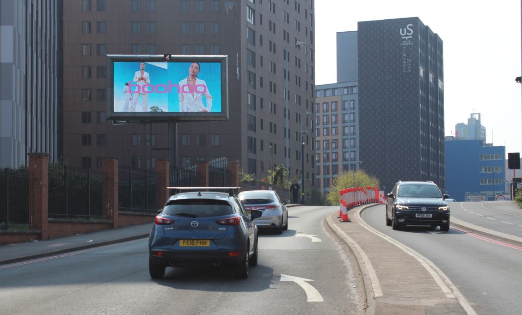 oohsimon's tweet photo. So good to see @boohoo and @boohooMAN on the screens @AlightMediaUK #fashion https://t.co/JBUFkcQd1T