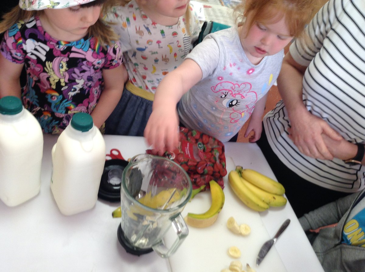 stmowps's tweet photo. Nursery have been making milkshakes for snack today; banana, raspberry and strawberry flavour. We saw great cutting skills and team work and we enjoyed the finished products! https://t.co/2CQLC4QXVb