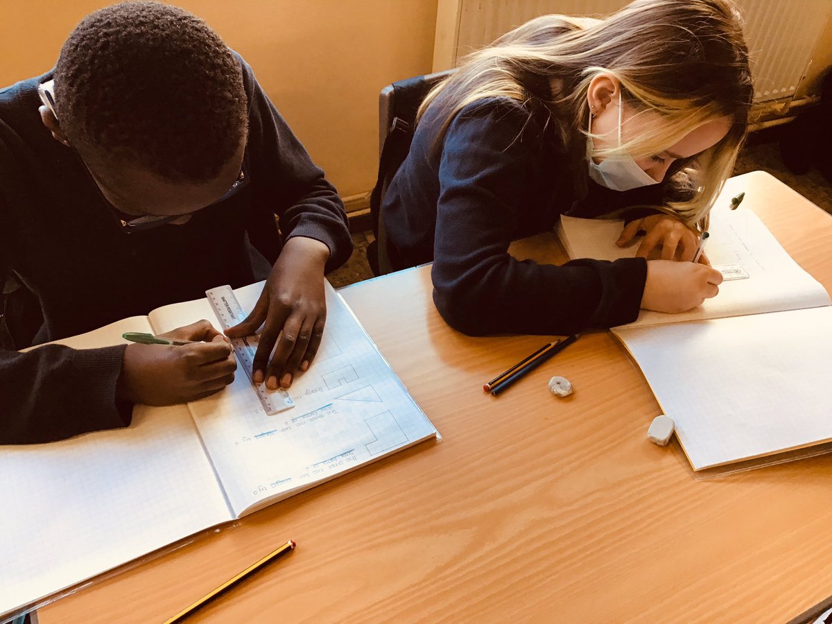 AnnunciationHA8's tweet image. We have been investigating scale factor in Y6 #scalefactor #ratio #reallifemaths