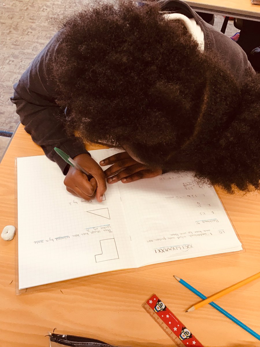 AnnunciationHA8's tweet image. We have been investigating scale factor in Y6 #scalefactor #ratio #reallifemaths