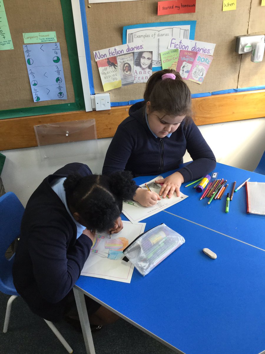 STC_6RROLD's tweet image. @OpenUni_RfP @STC_BookChat 

Today, we are designing our own dream reading area! We’ve thought about where we normally like to read, and what we think is important to have in our areas. They look great! 📖🌟