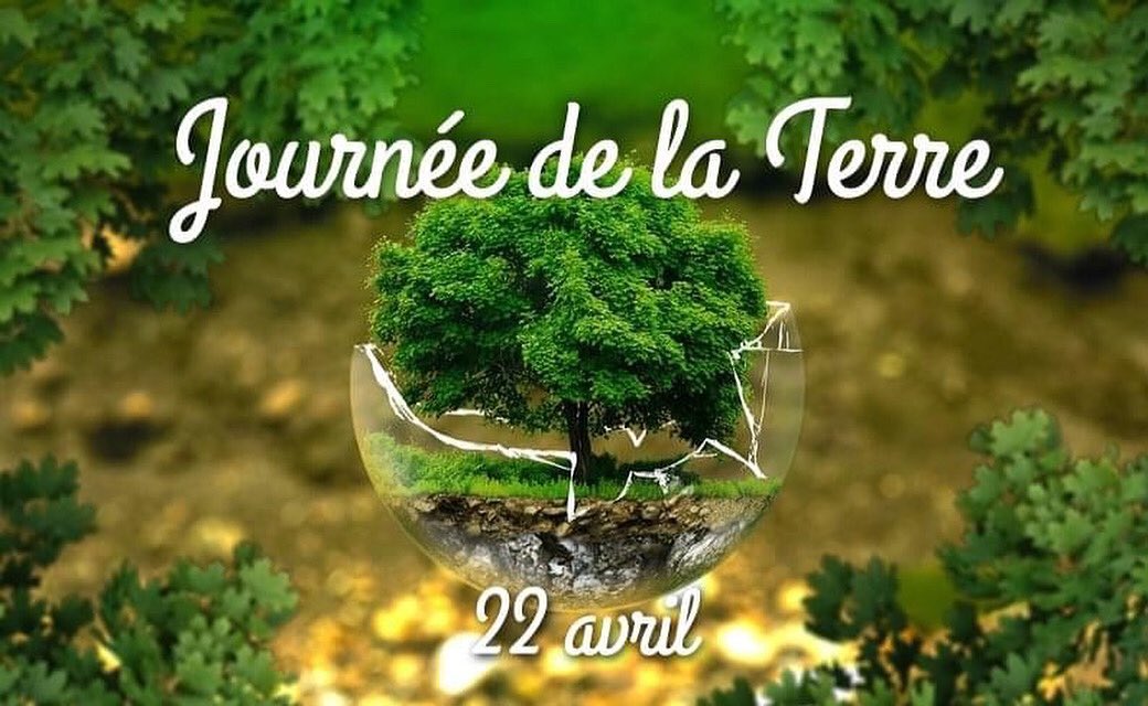 Atoula509's tweet photo. Depuis 51 ans, tous les 22 avril sont dédiés à des opérations de lutte pour la préservation de la planète et à la sensibilisation des citoyens sur ce point, dans le cadre de la Journée mondiale de la Terre. #passonsalaction #EarthDay2021 https://t.co/qIXCMaDXMc
