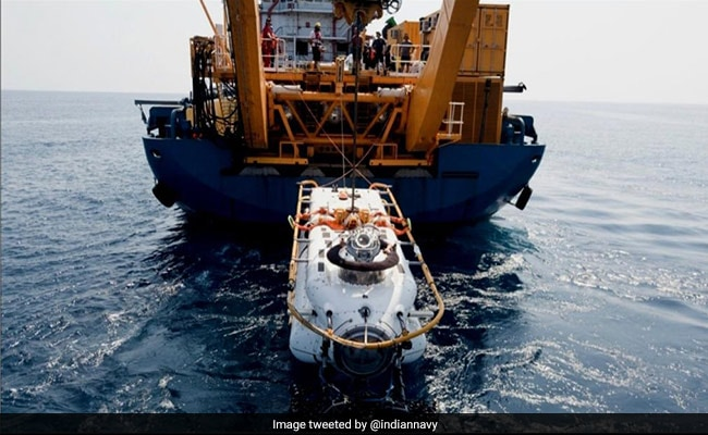 MirTehsin's tweet photo. #India Joins Rescue Ops For Missing #Indonesian #submarine With 53 Onboard.

#BreakingNews #BREAKING #NewsAlert #news #NewShot #NEWSUPDATE #NewShot https://t.co/KCY9OAHftx