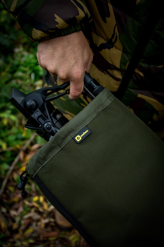 The new Atom Individual Rod Sleeves are now in stores!

3/4 in length but full-on in protection they are made from our endura fabric for durability while the plentiful padding adds protection. Clips on the sleeves allow them to be locked together.