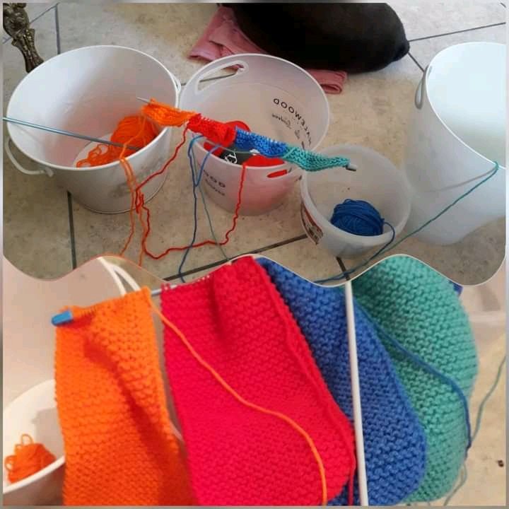 Mafosakwena's tweet photo. WOOLIES CHALLENGE β―οΈ
Preferring to knit as many Scarves as possible 1 go!
#Scarves #Creativity #HandsAreWealth #Knitters #WarmWinterWoolies #Hooks #Itstartswithourvision https://t.co/bxWX6MqF7C