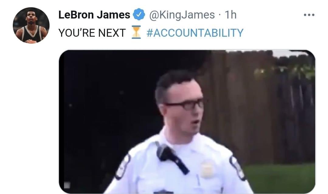 AlexandrumKotex's tweet photo. Thank goodness we have Lebron #blacksplaining how the world is supposed to work and who is guilty. @PatUnleashed @KeithMalinak #Patheads #PutThatInYourPipe #KingJames https://t.co/yE1XlWlpb9