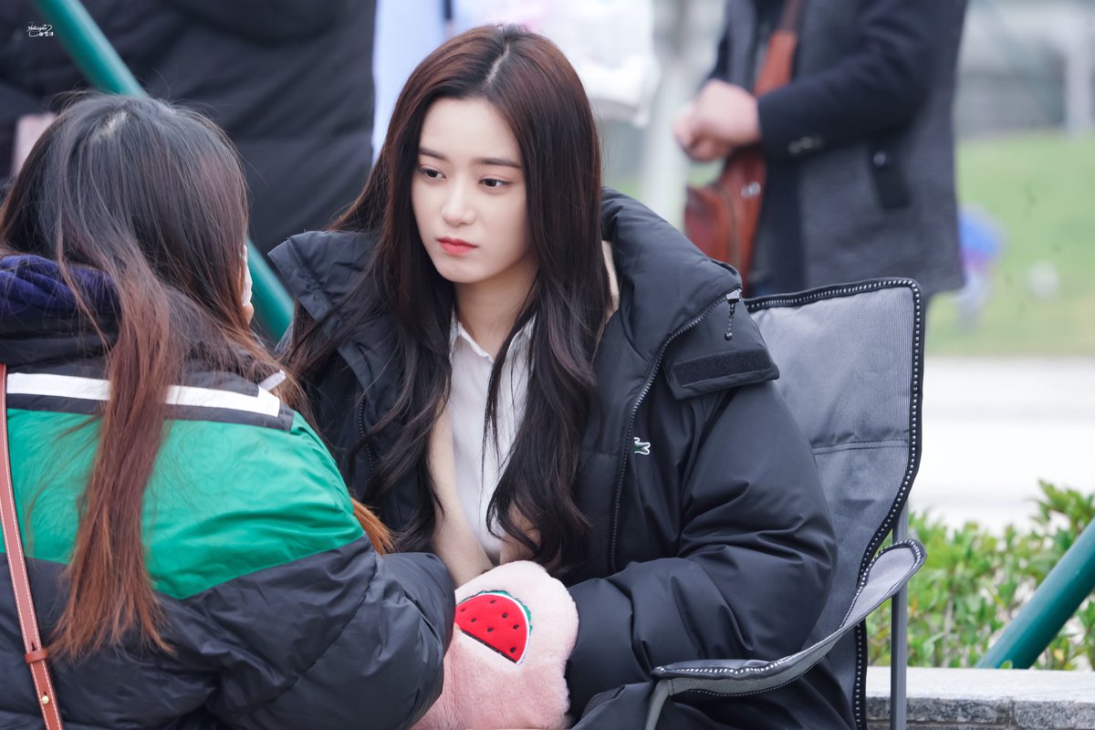 yiyangarchive's tweet photo. . ⃗. . 210422 ⋆ #徐艺洋 
时光与你别来无恙 filming

© Helicopter-徐艺洋 https://t.co/vQtdm5l9kl