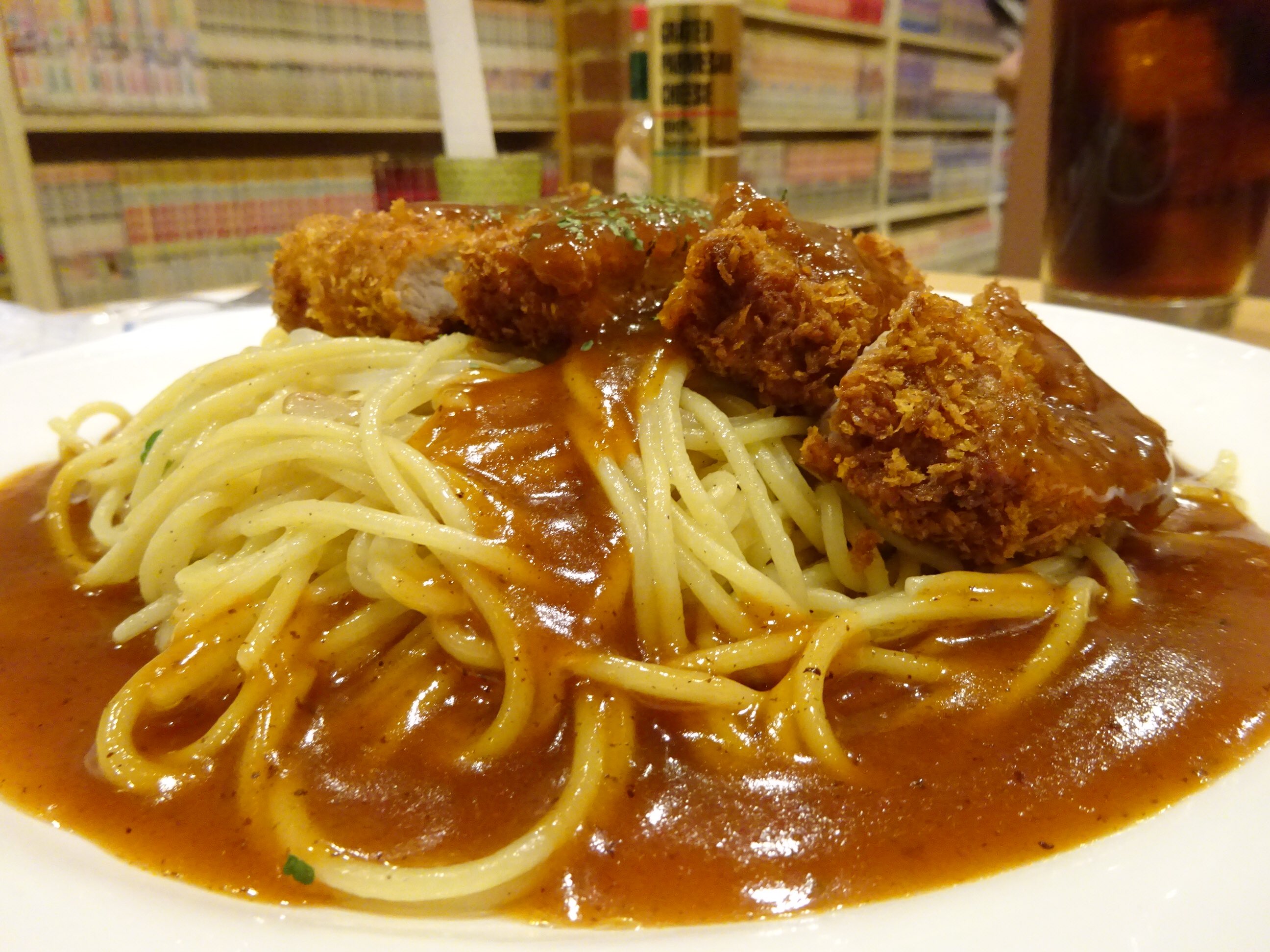 Twitter 上的 おいでよ名古屋 おいなご まんが喫茶ビーンのとんかつスパゲッティを食べに 名古屋においでよ 揚げたてとんかつが乗った 名古屋名物あんかけスパゲティだよ 昔ながらの漫画喫茶で 快適なひとときを楽しんでね T Co B6sv9kp2gl Twitter