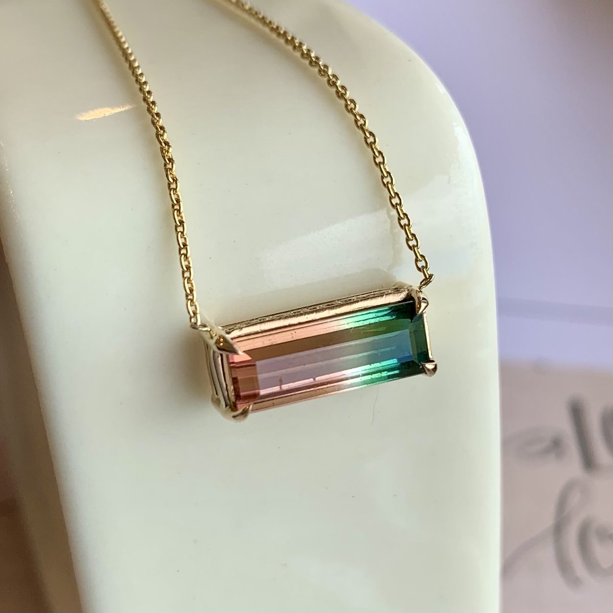 JaymarkJewelers's tweet image. This incredible #18kyellowgold, east-west set, #bicolored “watermelon” #tourmaline necklace is #modern, #fresh and #perfectforspring and #summer!  $3,500 🍉