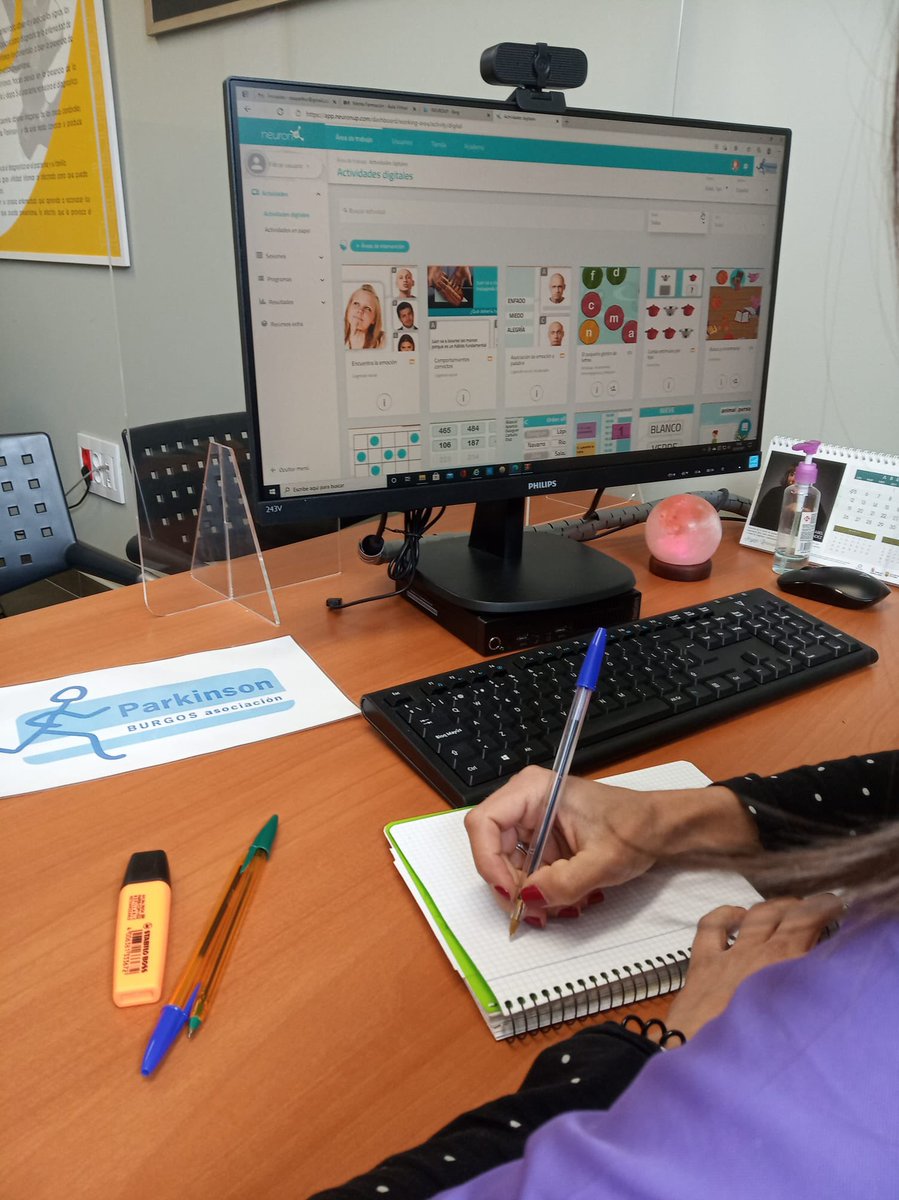 En <a href="/parkinsonburgos/">Parkinson Burgos 🚶🏻</a> hoy  aprendemos sobre el <a href="/neuronup/">NeuronUP</a> nuestra #formación continua es la mejor forma de mejorar el tratamiento de las personas con #parkinson en #Burgos.