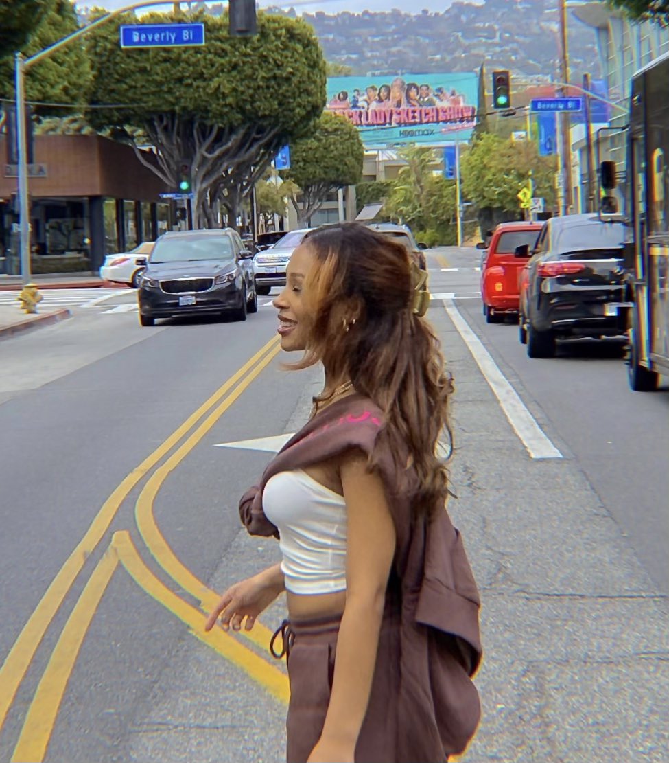 tomorrow! tomorrow! we're airing! tomorrow! it's only a day awayyyyy!☺️