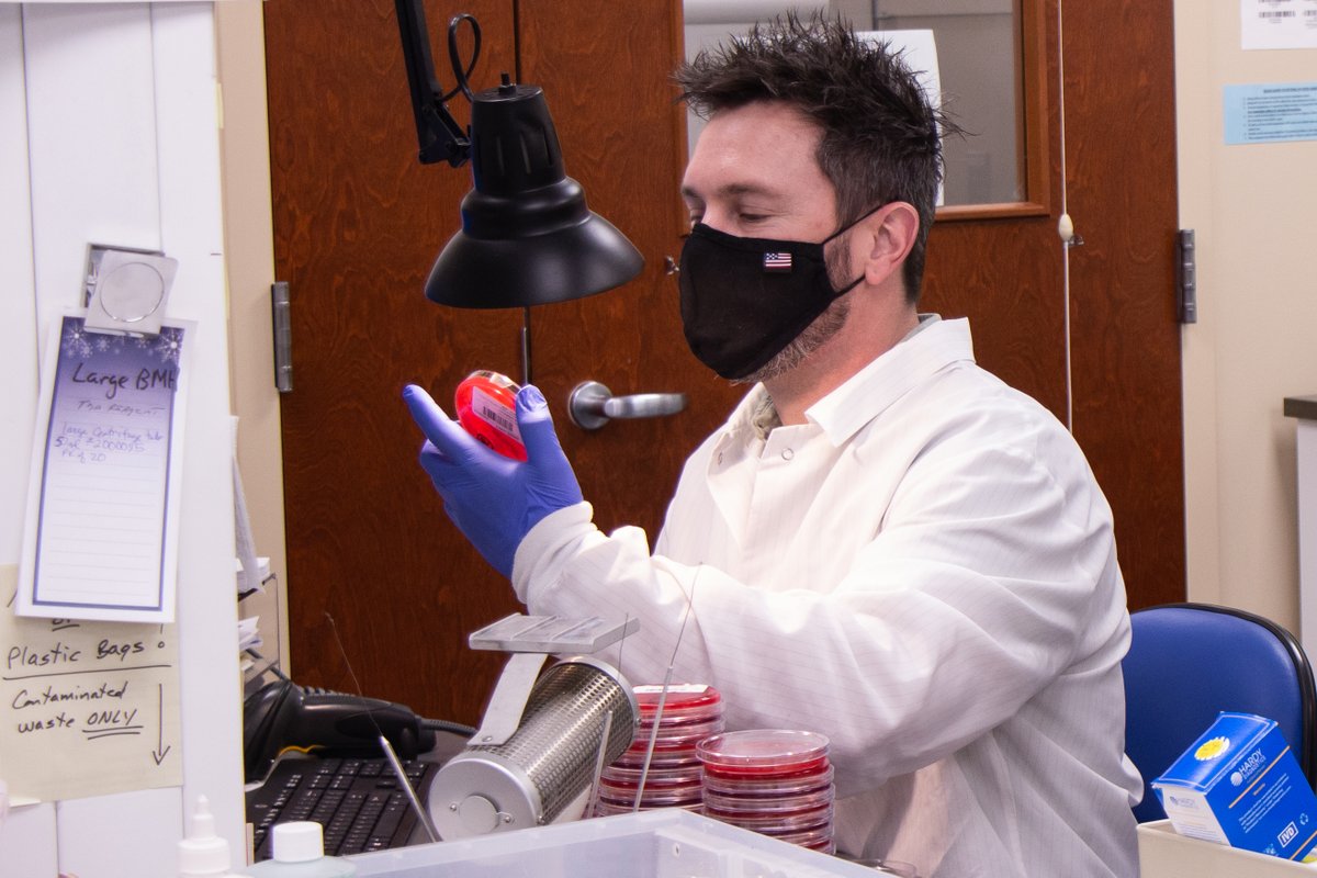 skylakes_org's tweet image. Sky Lakes wants to recognize our lab professionals for their hard work that&apos;s vital in diagnosis &amp;amp; prevention of disease.Lab pros often go unnoticed.We want you to know how much you&apos;re valued in the industry:especially at Sky Lakes
#thankalaboratoryhero #ASCPLabWeek21! #lab4life