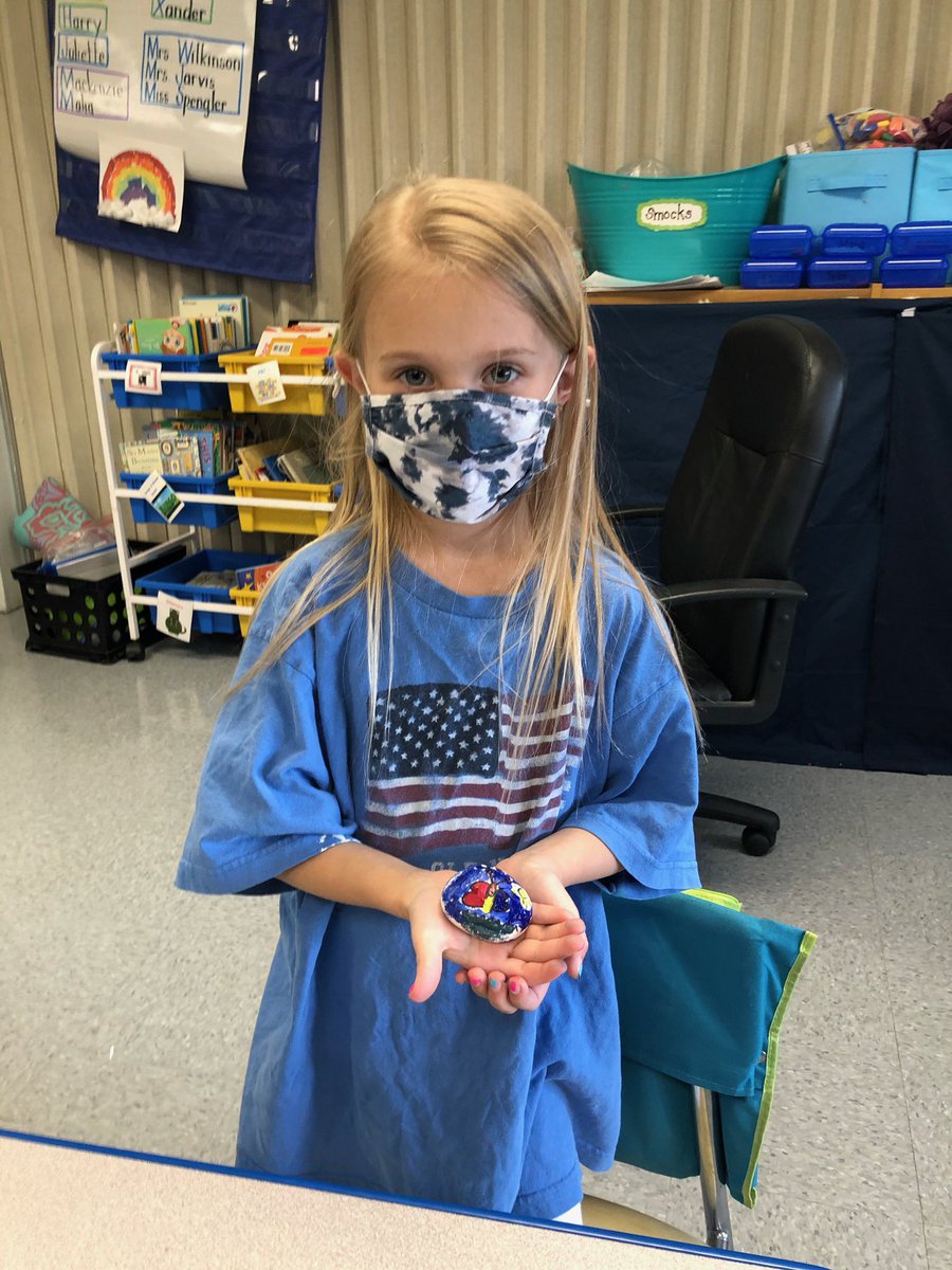 GlendaleSH's tweet photo. While our original Earth Day celebration could not go according to plan due to Mother Nature, our kiddos and teachers made the best of it! Check out Mrs. Wilkinson’s kinder kids’ AWESOME painted rocks! @jbailey126 #EarthDay2021 @JoleenDimitroff https://t.co/X2DlrU9yLy