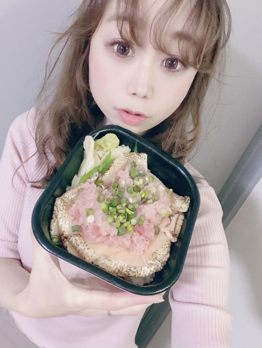 サーモン丼