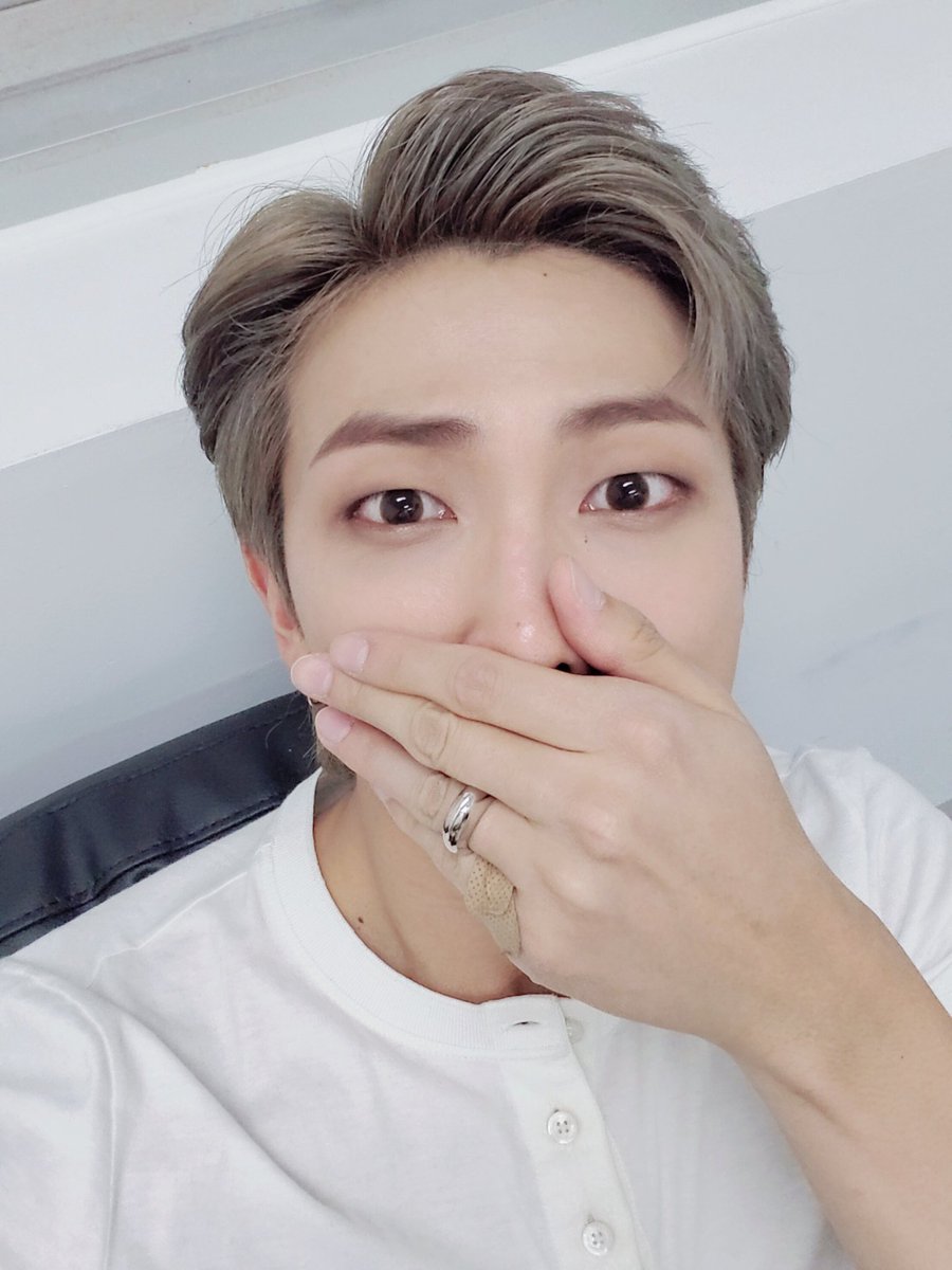 I have only rapline hands. Why is that? I'll stock up from your posts... Here's Joon! #BestMusicVideo  #Dynamite  #iHeartAwards  @BTS_twt