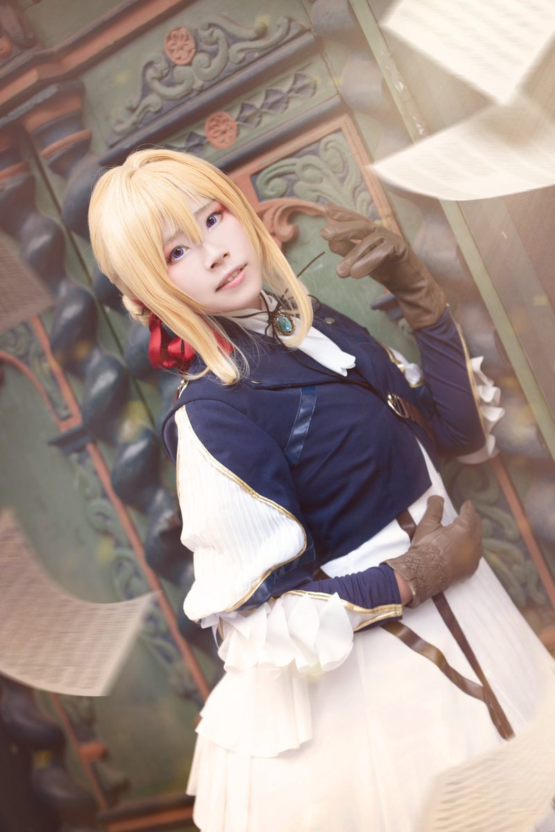 Shirokuchan's tweet photo. Got some new #ViolettEvergarden pictures. ❤️❤️ 
Thanks @SongRiku for taking them. 
Love how Hamburg fits perfectly into this setting ❤️ 

#cosplay https://t.co/TQMfaRKzfY
