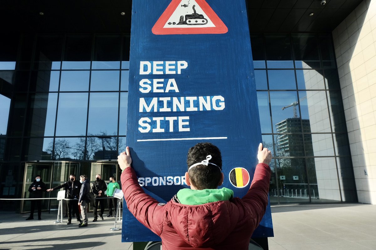 Cheeky_Birdie's tweet photo. Hey @vincentvq, wat jij hier in je kabinet beslist, heeft grote gevolgen in de diepzee! STOP de Belgische steun aan diepzeemijnbouw. #StopDeepSeaMining #ProtectTheOceans https://t.co/ttgeVxcELx