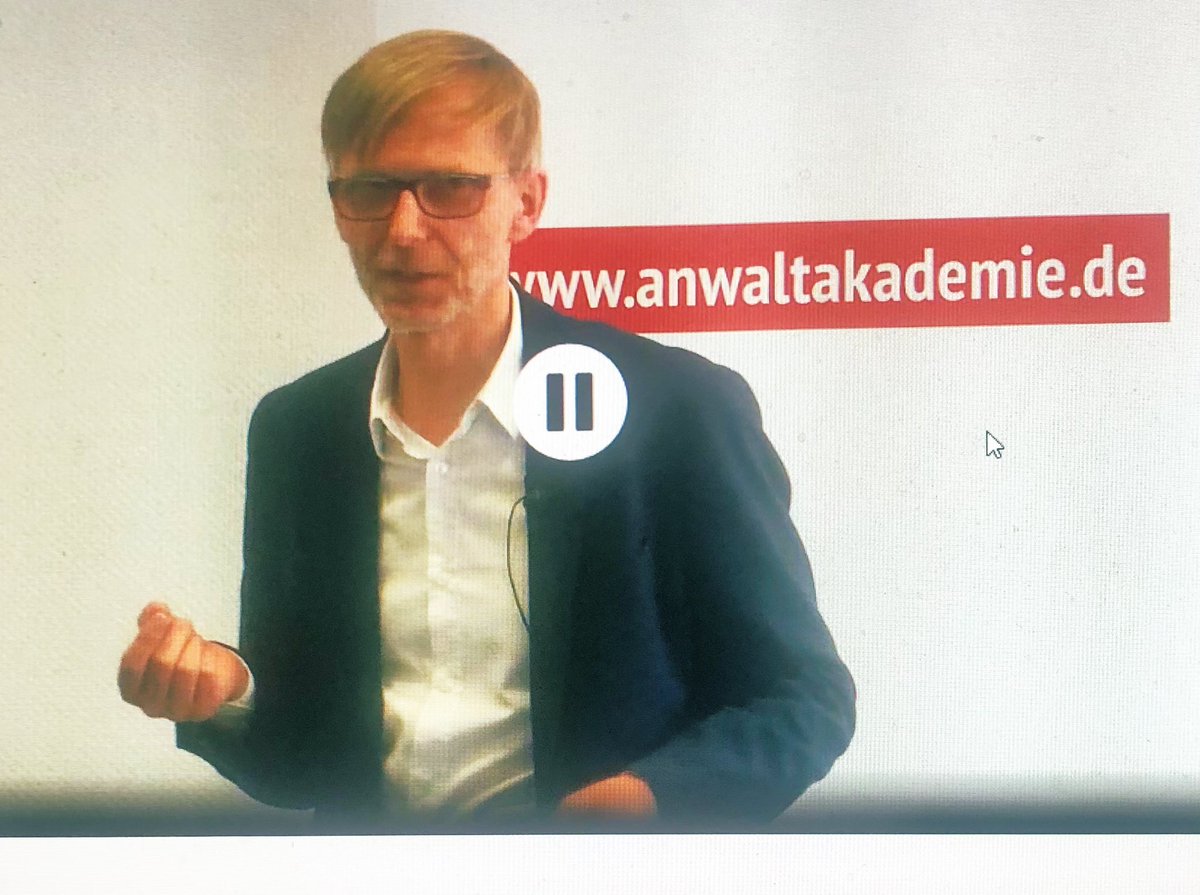 MBlenski's tweet photo. Nice! #MatthiasHartmann, sehr unterhaltsamer Vortrag auf dem #ITRT21 mit dem erfrischenden Titel: „Regelungen im Überfluss- Kann das weg?“ #DSGVO #ITRechtstag Danke @davit_recht @dvinciEasy @hk2_recht https://t.co/CjoyF1EJwd