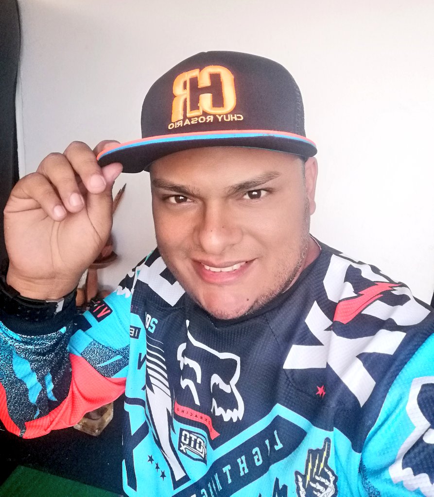 Feliz jueves... Aquí seguimos con una sonrisa ©️®️