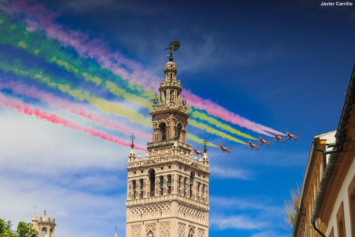 Por el apoyo que he recibido para con mi trabajo en estos últimos meses, he decidido sortear tres láminas de 21x29cm con la fotografía más sonada hasta ahora, la Patrulla Águila junto a la Giralda.

Solo tienes que:

🔹 Seguir este perfil.
🔹 Hacer Retweet.