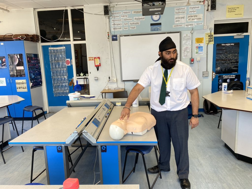 Prabhdeep, Zynah and Prabhpreet are delivering Basic First Aid to <a href="/CastlefortJMI/">CastlefortJMI</a> this afternoon