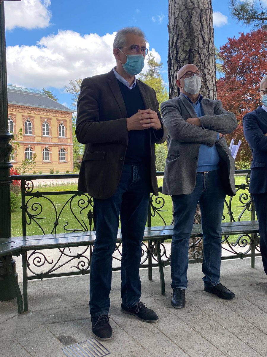 [Action collective <a href="/TarbesIntegre/">Tarbes intègre</a>] 
<a href="/TInsoumise/">Tarbes Insoumise</a> il faut lancer un réflexe citoyen pour exiger réparation : Rendez l'argent! 
#Tarbes #classaction #tarbesintegre #affaires pic.x.com/RN1FomXY9x