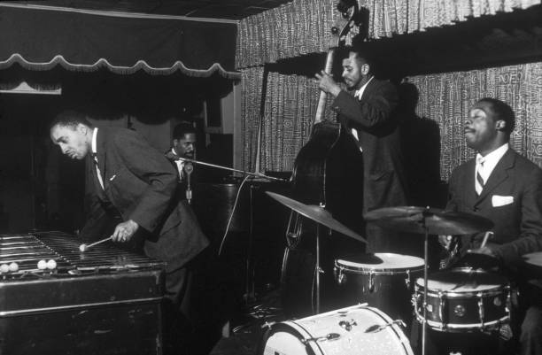 The Modern Jazz Quartet performs at Birdland, NYC, 11th November 1954 

📸  Bob Parent

#Jazz #JazzSketches #MJQ #MiltJackson #JohnLewis #PercyHeath #KennyClarke