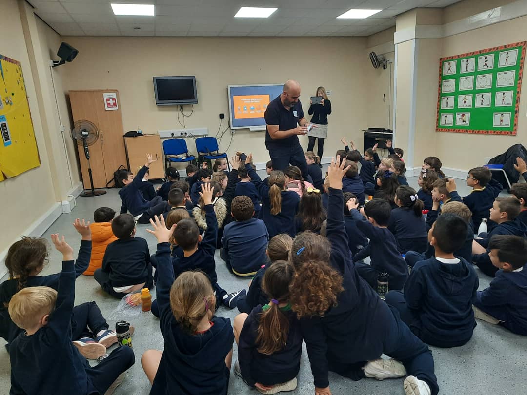 #ACT Action Changes Things! 

Our marine biologist @Lewstag hosted another fab group of SJLPS  pupils who learnt about #endangeredspecies in the #Mediterranean

How are you celebrating #EarthDay2021

#voluntaryscienceoutreach #marineconservation #RestoreOurEarth @IUCNRedList