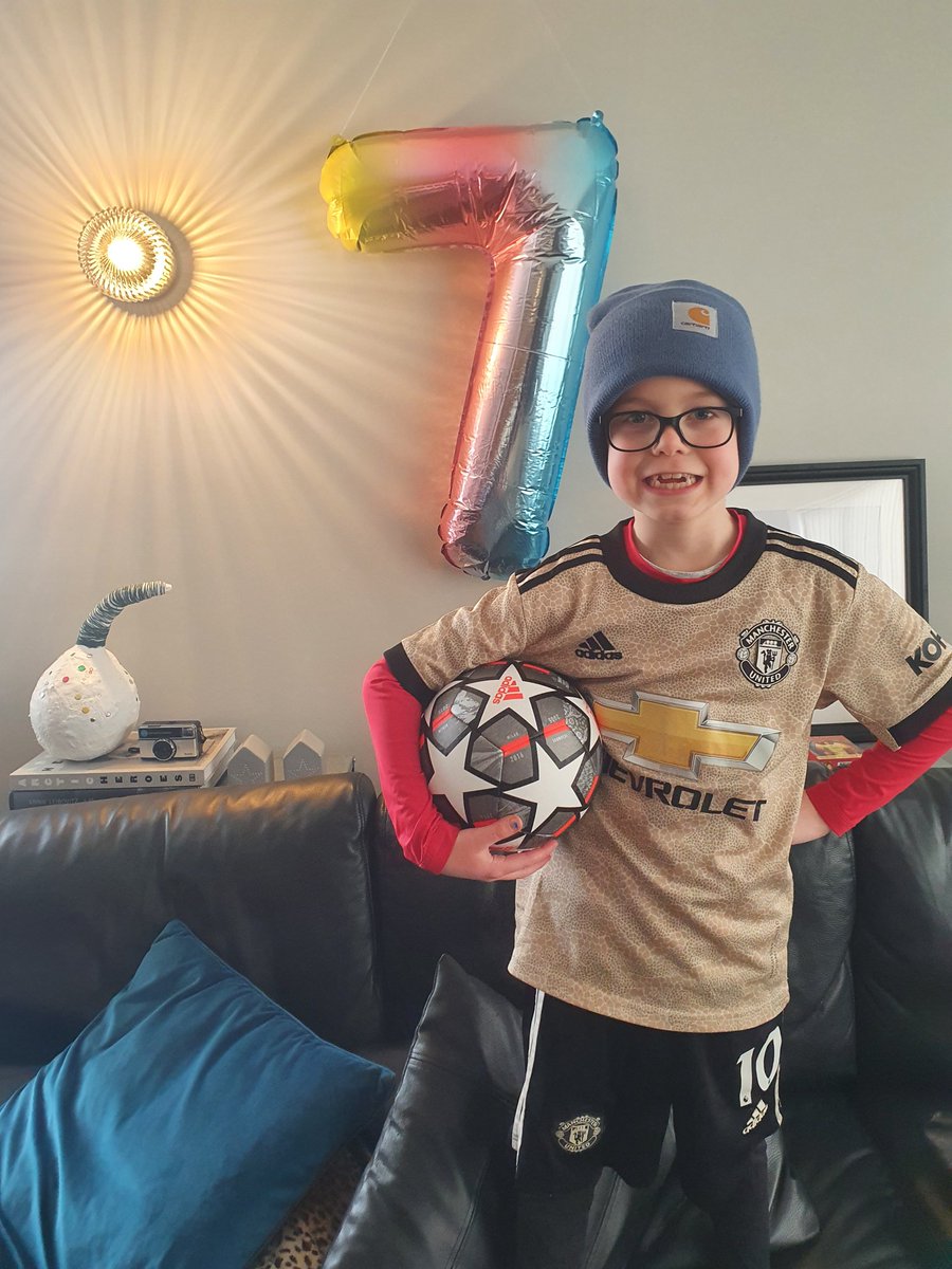 Bí 'ᶠokᵏ ᵒᶠᶠ'🥲Hlöðvers tweet media