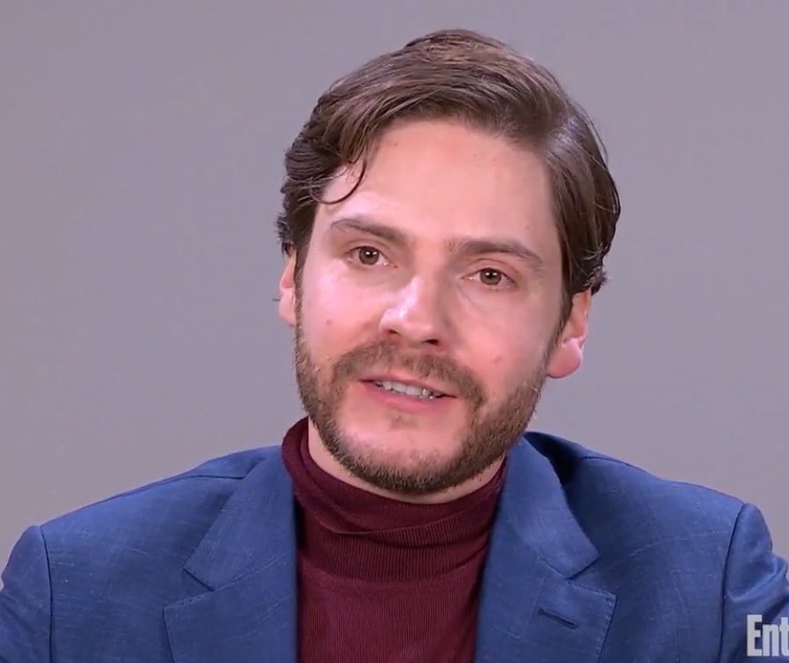 Pedro Pascal and Daniel Brühl as each other