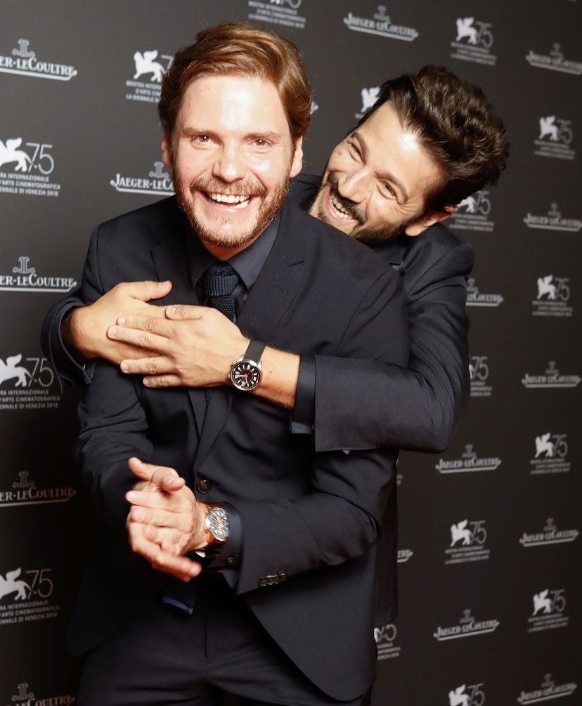 Pedro Pascal and Daniel Brühl as each other