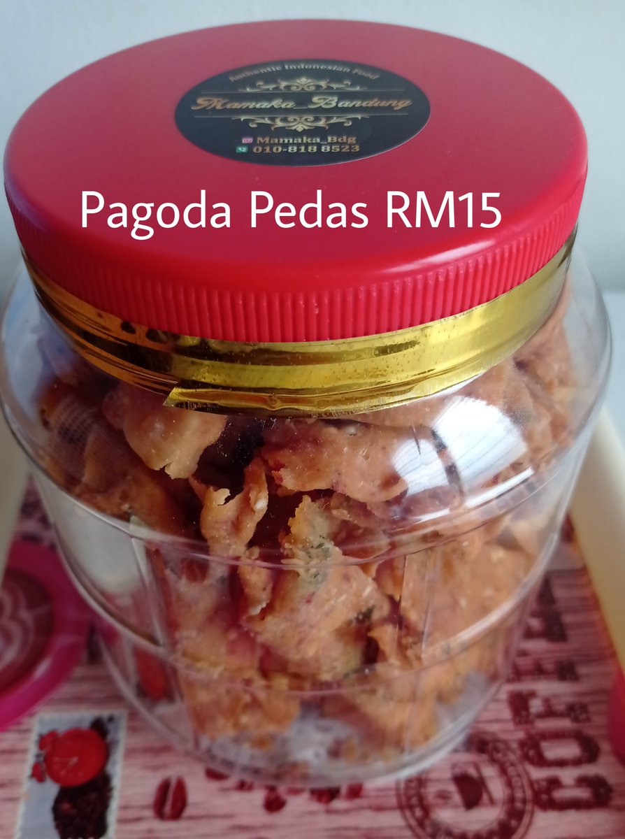 mamaka_bdg's tweet photo. Raya dah dekat kan? Mahukan kelainan dalam hidangan juadah kuih raya untuk tetamu yang bertandang boleh order Pagoda Pedas. Rasa kerepek yang manis² pedas memang rasa nak repeat order. Tapi yang ini kena pre-order sebab stock cepat habis. Boleh order di https://t.co/TnXnVz1q2h https://t.co/1RxdNuFFfT