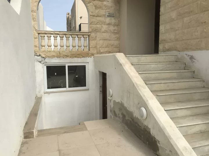 Nous avions trouvé (avec  @JulesGiraudat) certains de ces appartements pour "ultra-riches" à Malte en 2018, dans le cadre du Projet Daphne. (A lire ici :  https://www.francetvinfo.fr/monde/europe/daphne-project/projet-daphne-quand-russes-et-chinois-se-paient-un-passeport-europeen-a-malte-pour-un-million-deuros_2713076.html ) 12/x