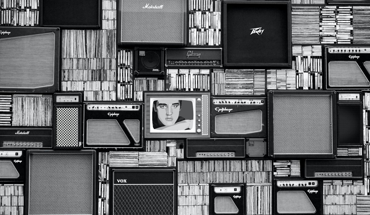 Aanstaande woensdag kan je meedoen aan een speelse online popquiz! Je kan alleen meedoen, maar ook kan je met een groot team je kennis op de proef stellen. Niks moet, alles mag! Koop bij je quizticket een bierpakket en wees er helemaal klaar voor!
Tickets: bit.ly/3g7uwGQ