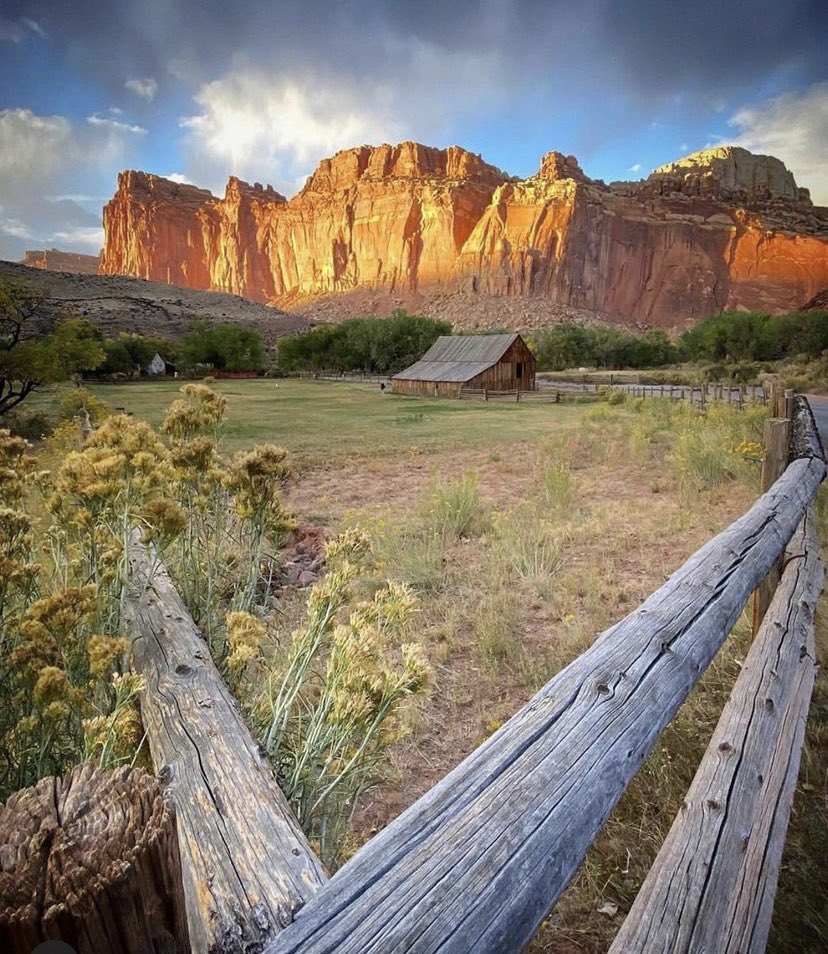 Rush74Kyle's tweet photo. Happy Earth Day! #RushFamily #southernutah #GhostRiderCountry #ripneilpeart @vivien2112 @RushFamTourneys @ghostlyruby @RushHistory2112 #Moab #Utah #BryceCanyon #CapitalReef https://t.co/P3VpvwsXWX
