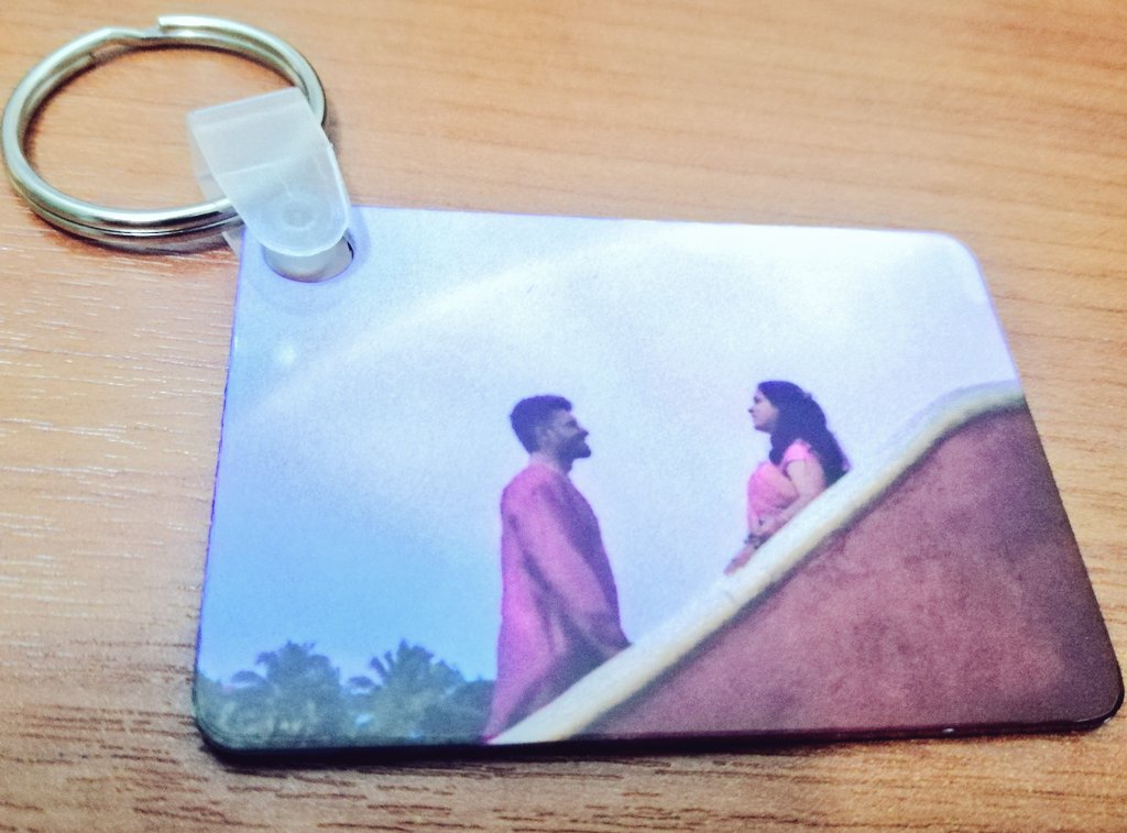 Mayna_Patel's tweet image. Thank you sooo much for this super adorable gift @lyshiaaa.
@aaron16denison and I love it.
#CoupleKeychain #PreLDR #MADforever