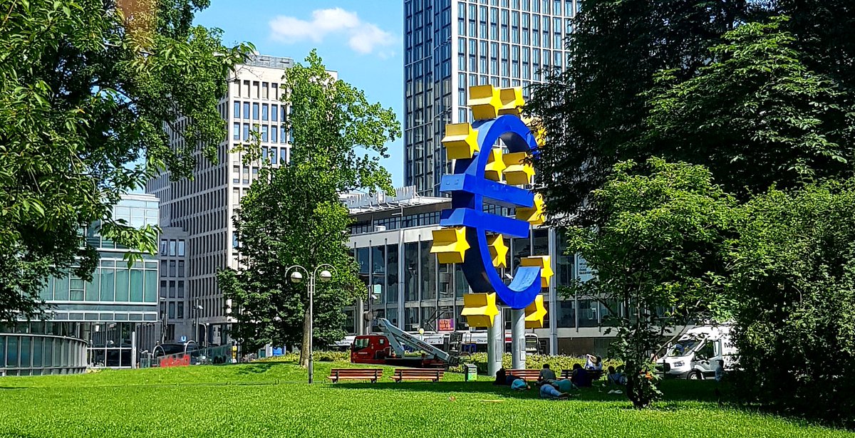 Wir haben eine lebhafte aHa-Anwaltsreihe zur Geldwäscheprävention veranstaltet. So sehr, wie sich die 15 Teilnehmenden engagiert haben, hat das Format auch im 11. Jahr nichts an Beliebtheit verloren! Am 27. Mai  geht es weiter mit Mandantenschutz in (insolvenz-) Krisenzeiten.