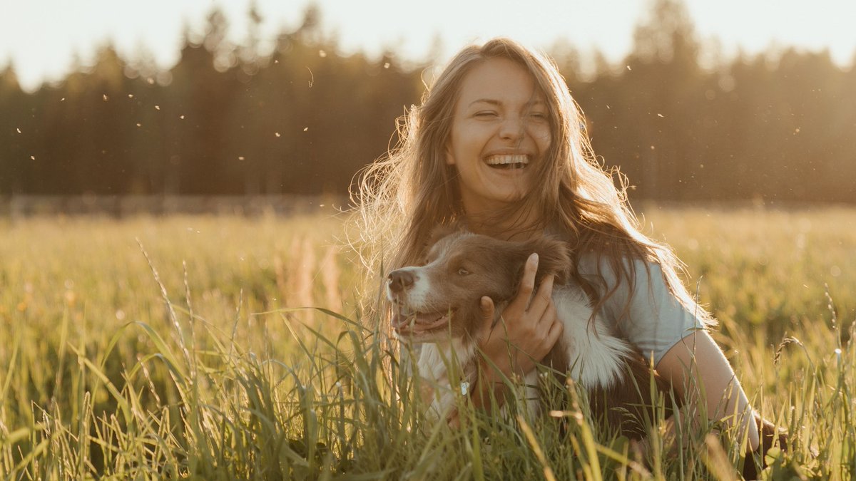 Happy #EarthDay from PetFlow! 🌎 
Today, we celebrate Mother Nature with long walks, chasing squirrels &amp; naps in the sun!