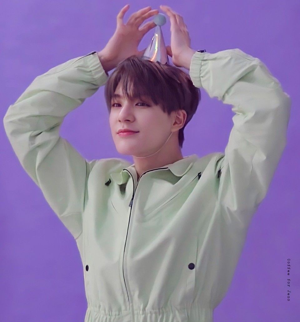 daraxpich's tweet image. HAPPY BIRTHDAY LEE JENO 👑 &amp;lt;3!!
🎂💚 

Terima kasih sudah memberikan banyak kebahagiaan lewat senyuman dan tawa mu, semoga kita bisa cepet ketemu !

#푸른봄_피어날_제노의_스물둘
#HAPPYJENODAY
#EyeSmilePrinceJenoDay
@NCTsmtown_DREAM