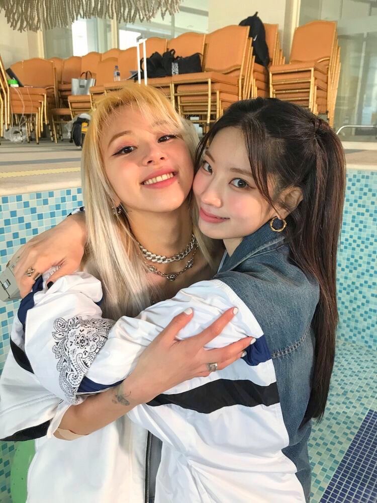 DAHMINCHIVES's tweet photo. happy birthday chaeyoung 🍓!

#StrawberryPrincessDay
#아기맹수_채영이_첫_어흥한날
#OurArtistChaeyoungDay
#StrawberriesForChaeyoung
@JYPETWICE https://t.co/c60ZpgKakc