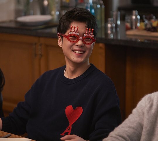우리 공주 생일 축하해 ❤️❤️🎂
오늘만큼은 행복한일만 가득했으면 좋겠고 그냥 즐겁게 보내줬으명 좋겠다
항상 응원하고 계속 쭉 좋아할거고 계속 니 옆에 있을거야  해피 벌스데이 ❤️