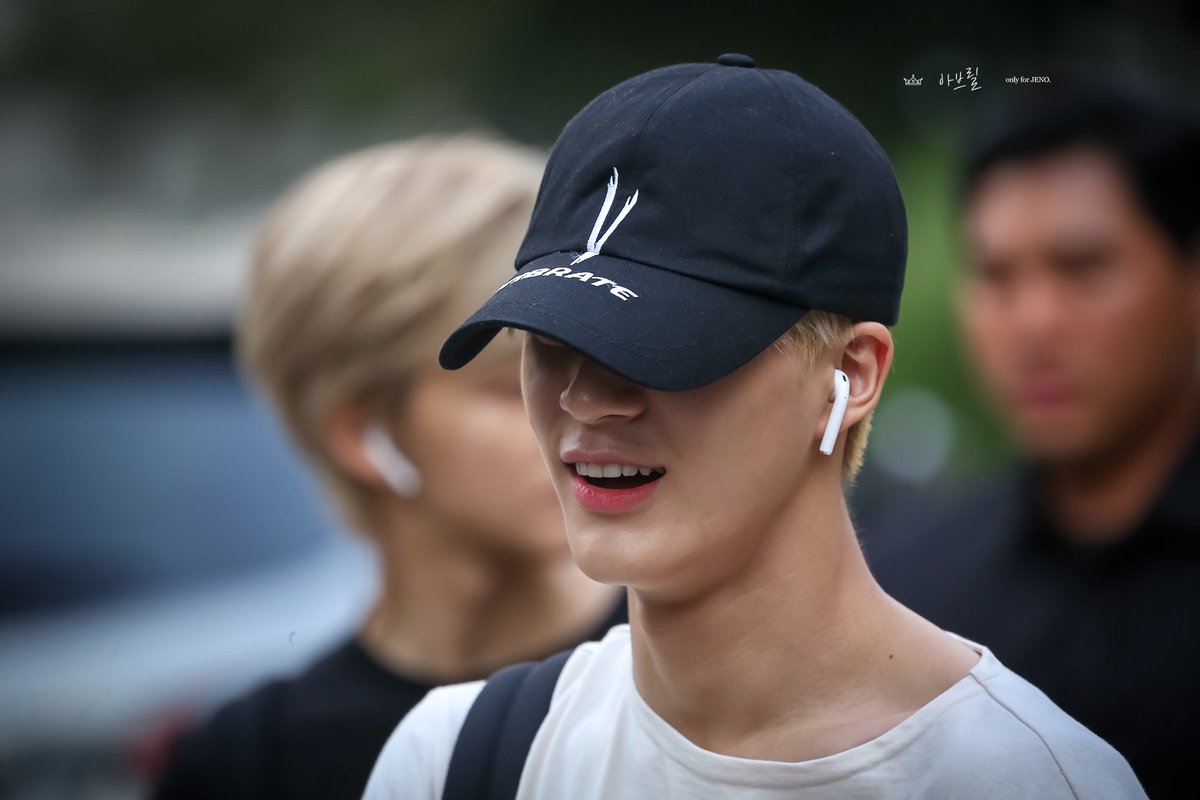 190808 #제노 #JENO #NCTDREAM 

#푸른봄_피어날_제노의_스물둘 
#HAPPYJENODAY 
#EyeSmilePrinceJenoDay
제노야 생일 축하해 😘