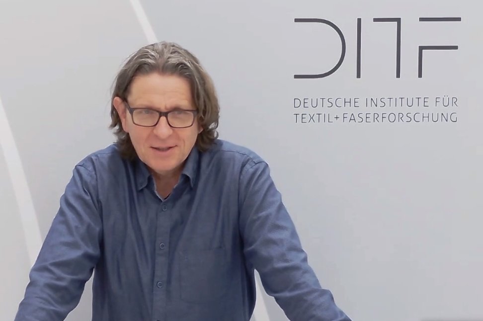 drupa's tweet image. We are now looking into the future: like many of us, Dr. Thomas Fischer is dreaming of a #microfactory, where you get to just walk in and get your personalized product while getting a coffee. ☕️ Right now, they are looking to create a learning factory though, says Hervé Francois.