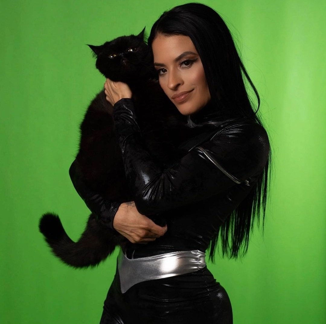 Girls just wanna have fun 🖤